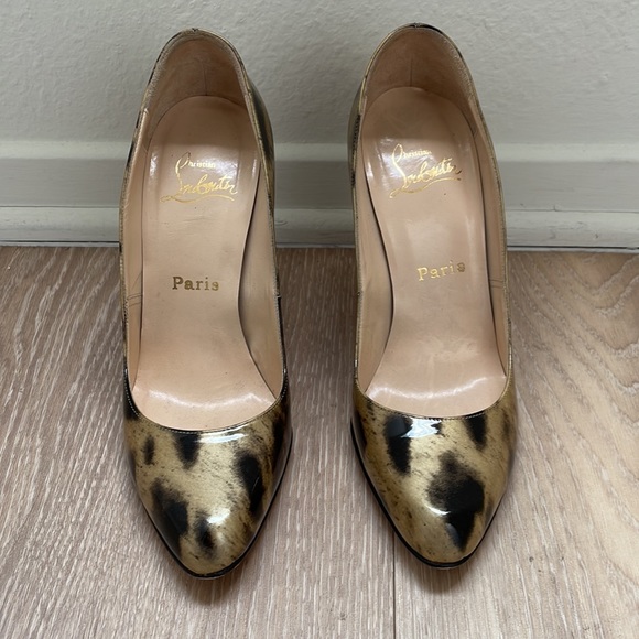 Christian Louboutin leopard patent pump heel 37.5 wsignature Christian Louboutin - Picture 3 of 7